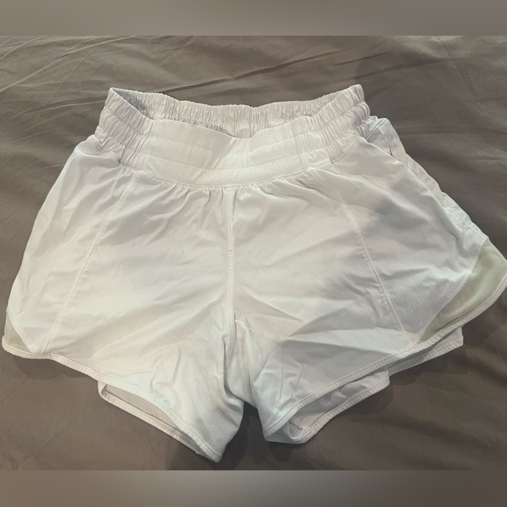 Lululemon 4” hotty hot white shorts